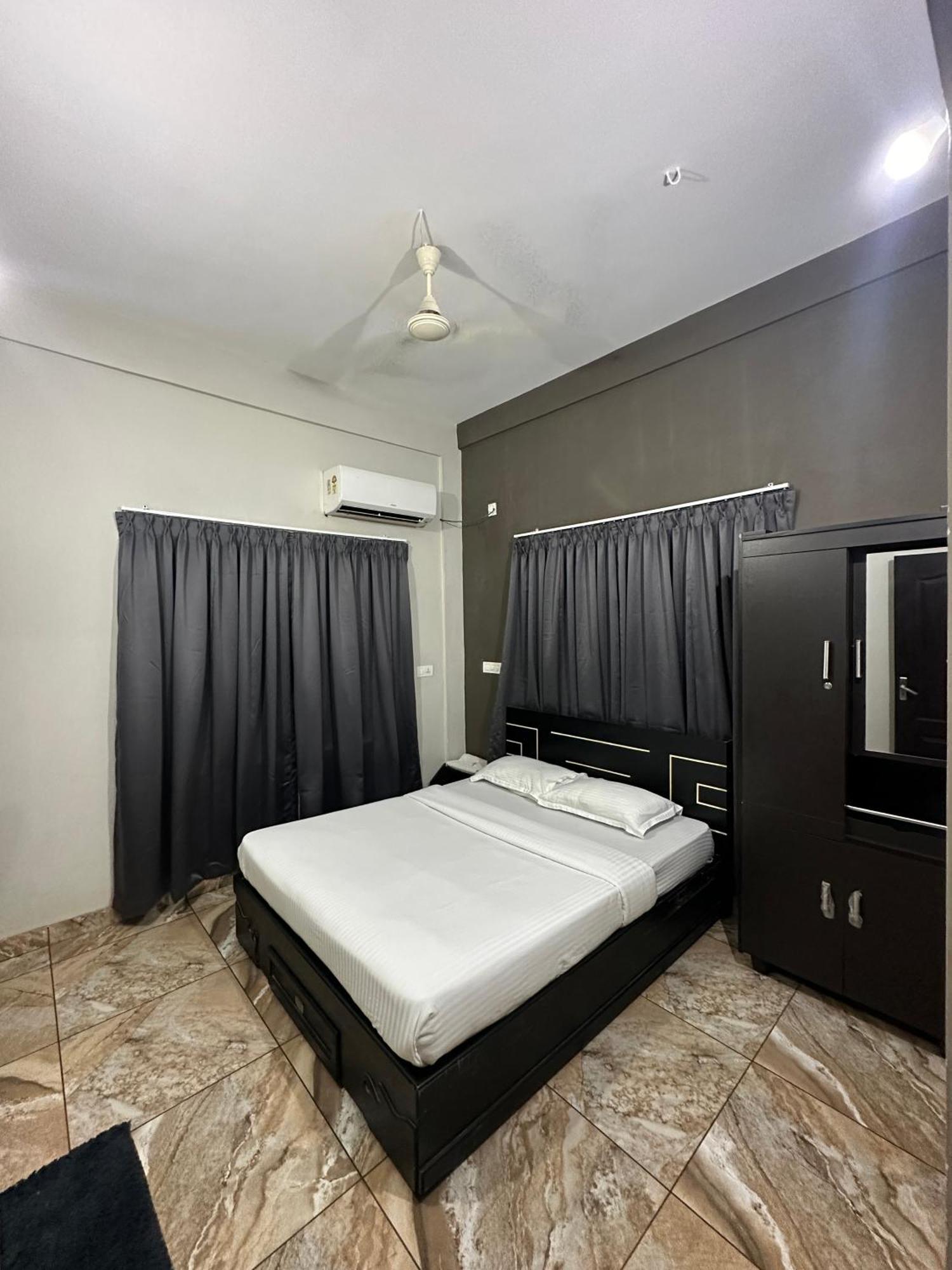 Zahir Residency Kondotty Exterior foto